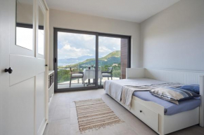 Casa Montenegro studio swimming pool with amazing view, Kavač